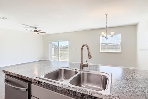 House in Winter Haven, Florida 5 bedrooms, 297.29 sq.m. № 2097867 - photo 14