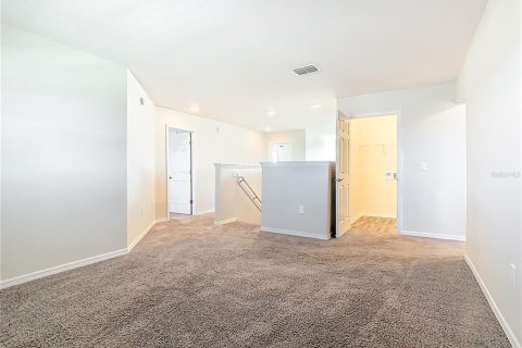 House in Winter Haven, Florida 5 bedrooms, 297.29 sq.m. № 2097867 - photo 29