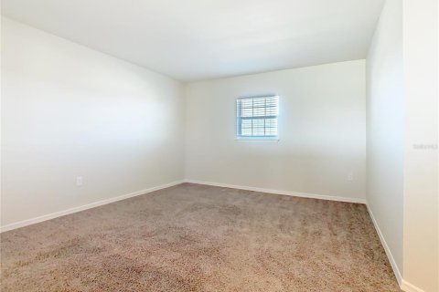 House in Winter Haven, Florida 5 bedrooms, 297.29 sq.m. № 2097867 - photo 27