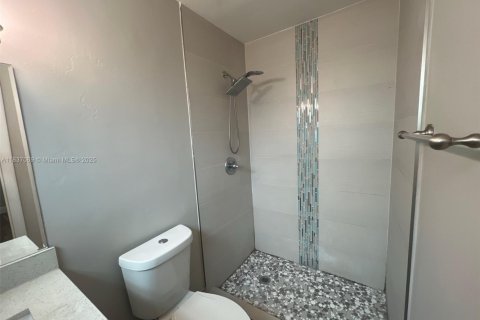 House in Margate, Florida 3 bedrooms, 85.47 sq.m. № 1823722 - photo 8