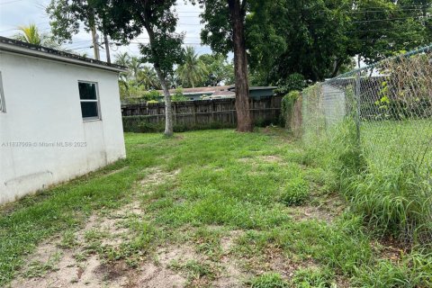 House in Margate, Florida 3 bedrooms, 85.47 sq.m. № 1823722 - photo 17