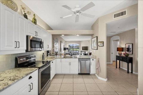 Condo in Venice, Florida, 2 bedrooms  № 1858034 - photo 9
