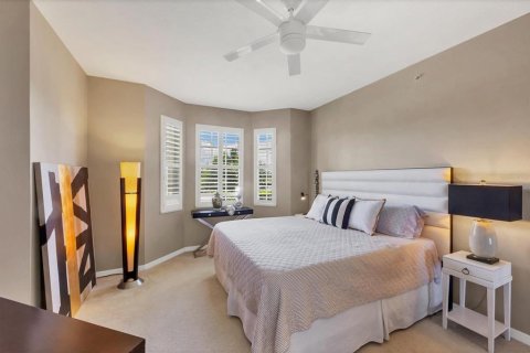 Condo in Venice, Florida, 2 bedrooms  № 1858034 - photo 16