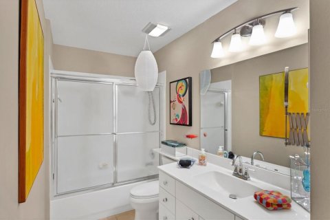 Condo in Venice, Florida, 2 bedrooms  № 1858034 - photo 22