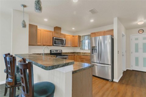House in Umatilla, Florida 2 bedrooms, 112.41 sq.m. № 1747291 - photo 6