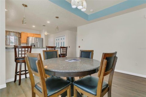 House in Umatilla, Florida 2 bedrooms, 112.41 sq.m. № 1747291 - photo 7