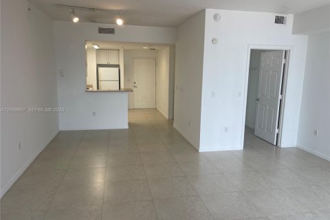 Condo in West Palm Beach, Florida  № 2401277 - photo 4