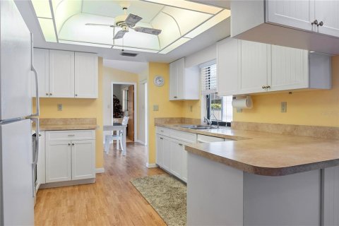 Casa en venta en Port Charlotte, Florida, 3 dormitorios, 163.6 m2 № 1844252 - foto 12