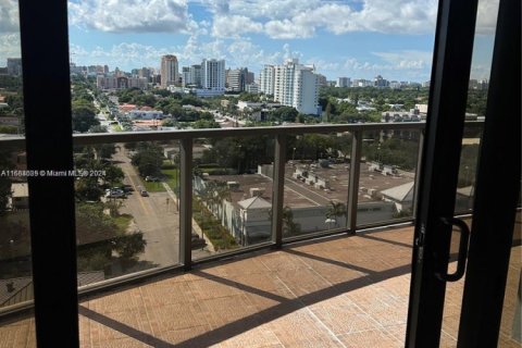 Condo in Miami, Florida, 1 bedroom  № 1977208 - photo 7