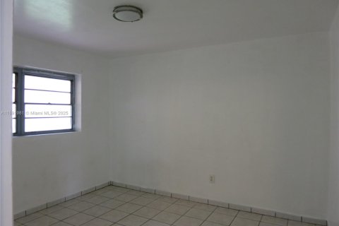 Copropriété à vendre à Miami, Floride: 3 chambres, 123.56 m2 № 1949288 - photo 16