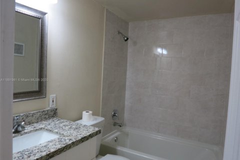 Copropriété à vendre à Miami, Floride: 3 chambres, 123.56 m2 № 1949288 - photo 18