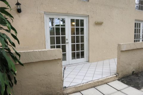 Copropriété à vendre à Miami, Floride: 3 chambres, 123.56 m2 № 1949288 - photo 29