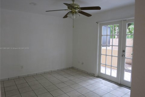 Copropriété à vendre à Miami, Floride: 3 chambres, 123.56 m2 № 1949288 - photo 20