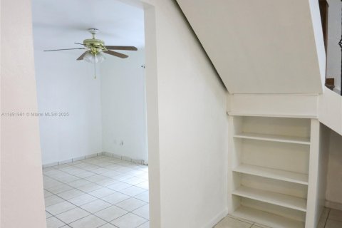 Copropriété à vendre à Miami, Floride: 3 chambres, 123.56 m2 № 1949288 - photo 19