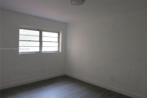 Copropriété à vendre à Miami, Floride: 3 chambres, 123.56 m2 № 1949288 - photo 23
