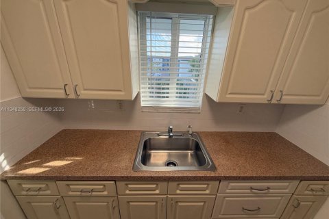 Снять в аренду кондоминиум в Хайалиа, Флорида 2 спальни, 78.32м2, № 2004321 - фото 9