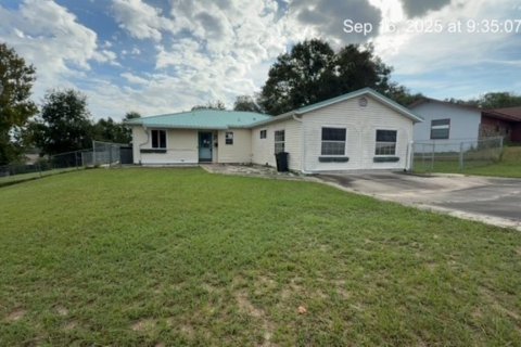 Casa en venta en Ocala, Florida, 3 dormitorios, 174.47 m2 № 1903010 - foto 1