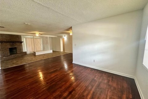 Villa ou maison à louer à Orlando, Floride: 5 chambres, 163.69 m2 № 1873257 - photo 2