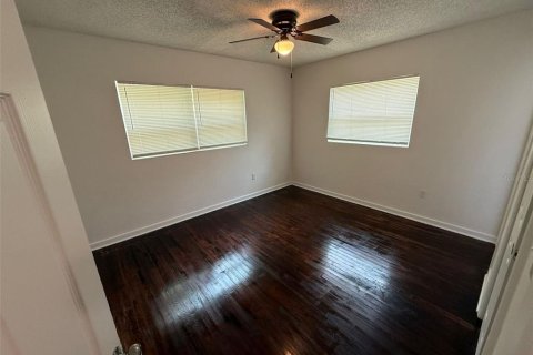 Villa ou maison à louer à Orlando, Floride: 5 chambres, 163.69 m2 № 1873257 - photo 15