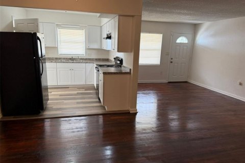 Villa ou maison à louer à Orlando, Floride: 5 chambres, 163.69 m2 № 1873257 - photo 6