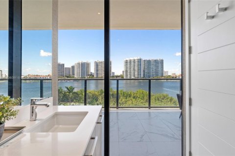 Copropriété à vendre à Aventura, Floride: 4 chambres, 315.87 m2 № 1956688 - photo 20
