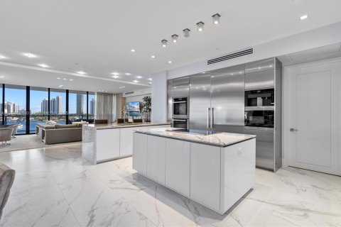 Copropriété à vendre à Aventura, Floride: 4 chambres, 315.87 m2 № 1956688 - photo 9