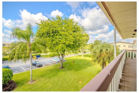 Copropriété à vendre à Boca Raton, Floride: 2 chambres, 78.04 m2 № 2154243 - photo 16