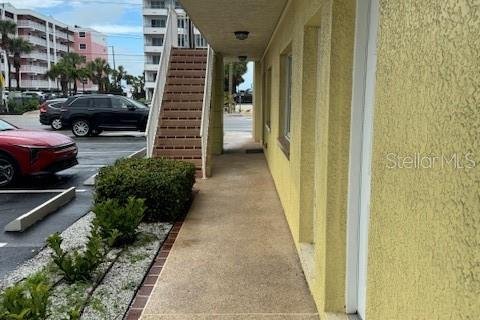 Condo in Saint Pete Beach, Florida, 1 bedroom  № 1690206 - photo 3