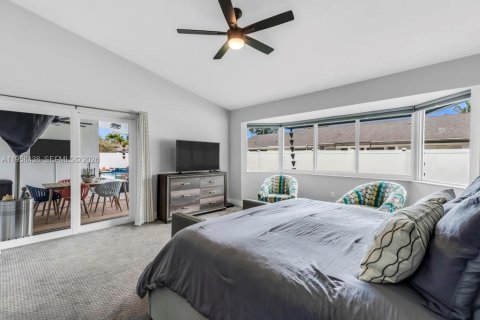 Villa ou maison à vendre à Pembroke Pines, Floride: 4 chambres, 256.41 m2 № 2025064 - photo 16