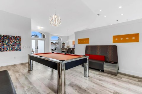 Villa ou maison à vendre à Pembroke Pines, Floride: 4 chambres, 256.41 m2 № 2025064 - photo 25