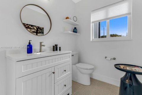 Villa ou maison à vendre à Pembroke Pines, Floride: 4 chambres, 256.41 m2 № 2025064 - photo 23