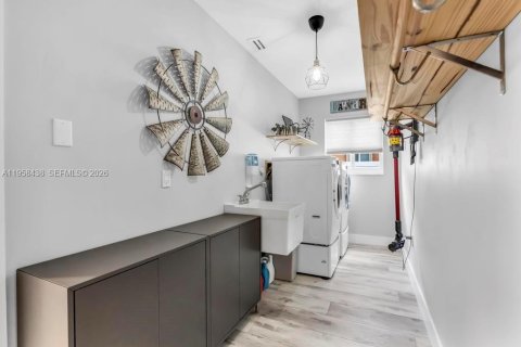 Villa ou maison à vendre à Pembroke Pines, Floride: 4 chambres, 256.41 m2 № 2025064 - photo 26