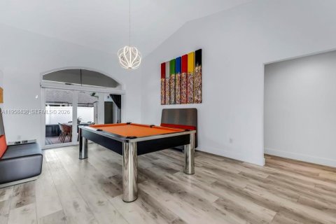 Villa ou maison à vendre à Pembroke Pines, Floride: 4 chambres, 256.41 m2 № 2025064 - photo 24