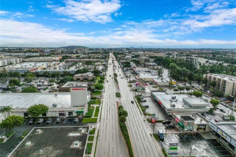 Condo in Hialeah, Florida, 1 bedroom № 2170260 - photo 29