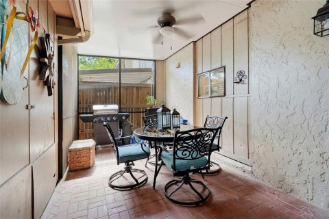 Condo in Tampa, Florida, 2 bedrooms № 2225263 - photo 29