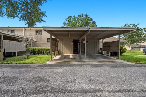 Condo in Tampa, Florida, 2 bedrooms № 2225263 - photo 2