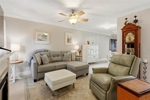 Condo in Tampa, Florida, 2 bedrooms № 2225263 - photo 10