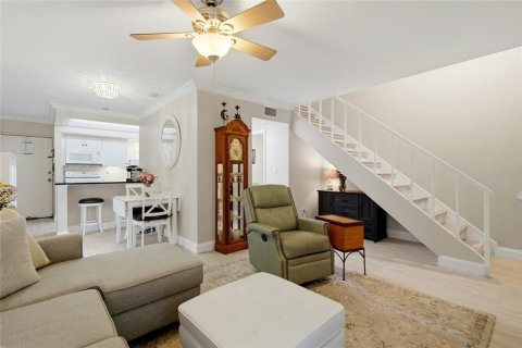 Condo in Tampa, Florida, 2 bedrooms № 2225263 - photo 6