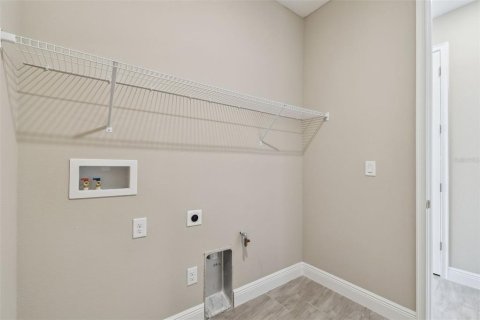 House in Zephyrhills, Florida 3 bedrooms, 201.23 sq.m. № 1723452 - photo 18