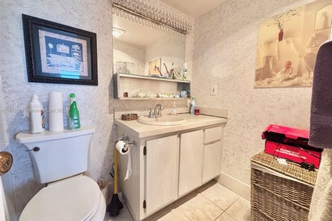 Copropriété à vendre à Dania Beach, Floride: 2 chambres, 110.55 m2 № 1946410 - photo 15