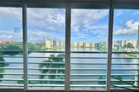 Condo à Dania Beach, Floride, 2 chambres  № 1946410