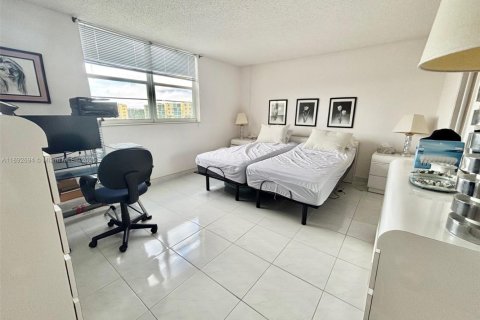 Copropriété à vendre à Dania Beach, Floride: 2 chambres, 110.55 m2 № 1946410 - photo 12