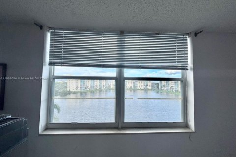 Copropriété à vendre à Dania Beach, Floride: 2 chambres, 110.55 m2 № 1946410 - photo 14