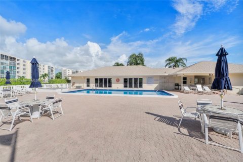 Copropriété à vendre à Dania Beach, Floride: 2 chambres, 110.55 m2 № 1946410 - photo 23