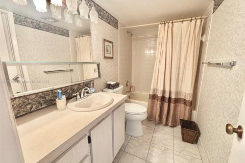 Copropriété à vendre à Dania Beach, Floride: 2 chambres, 110.55 m2 № 1946410 - photo 19