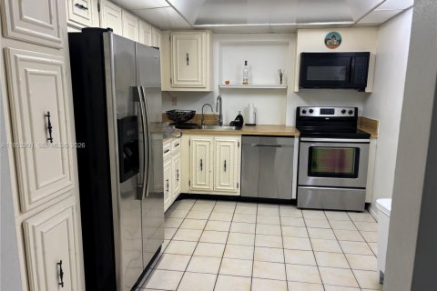 Appartement à louer à Hallandale Beach, Floride: 2 chambres, 99.87 m2 № 2007964 - photo 9