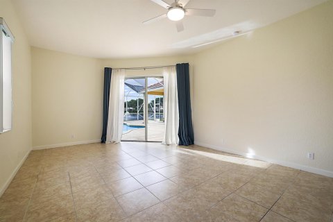 Casa en venta en West Palm Beach, Florida, 5 dormitorios, 299.98 m2 № 2382097 - foto 27