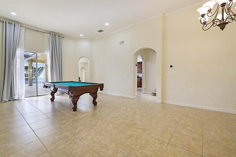 Casa en venta en West Palm Beach, Florida, 5 dormitorios, 299.98 m2 № 2382097 - foto 9