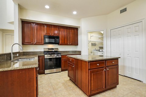 Casa en venta en West Palm Beach, Florida, 5 dormitorios, 299.98 m2 № 2382097 - foto 19