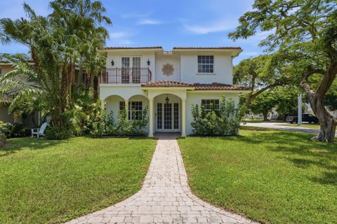Casa en Fort Lauderdale, Florida 5 dormitorios, 290.78 m2 № 2355461